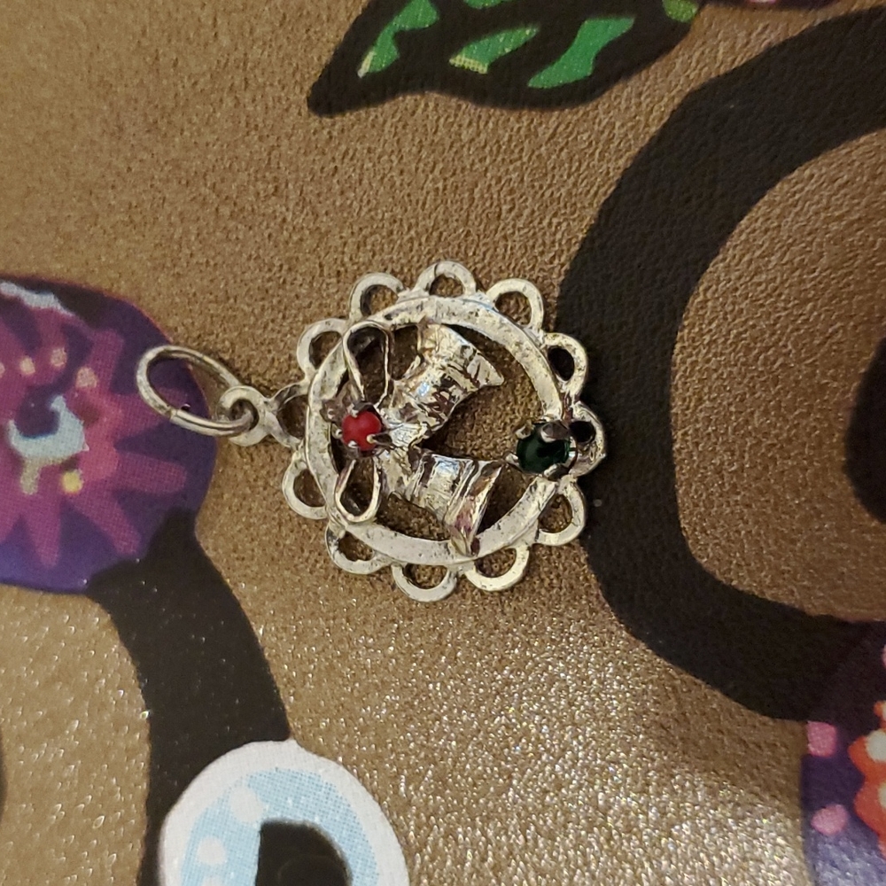 💚 Vintage bell charm